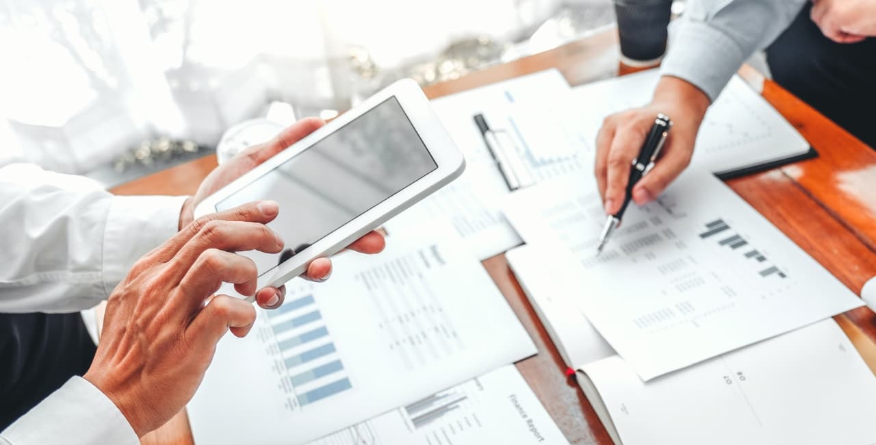 Dubai Commercial Property ROI Analysis 2026 — Dubai commercial property